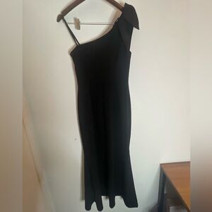 Eliza J One-Shoulder-Bow-Detail Gown Size 4